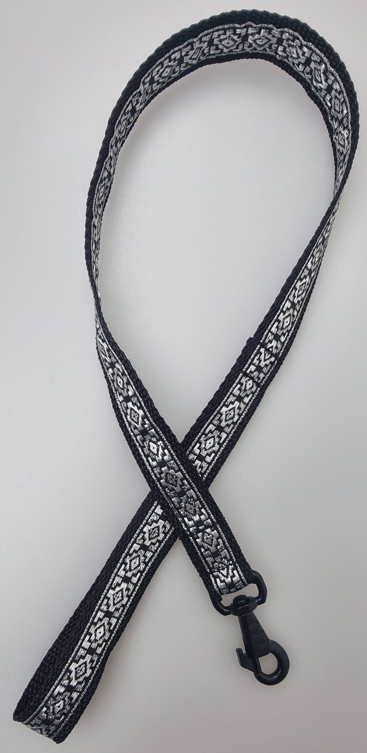 Alpha Dog Bling Show Leads 60cm long x 2cm Wide